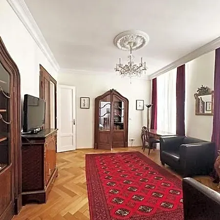 Wienerwald Residenz Hotel *