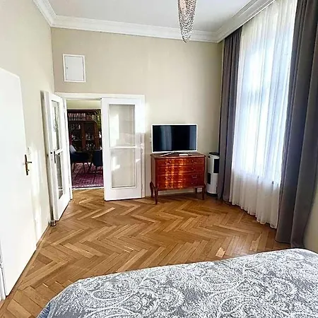 Wienerwald Residenz 巴特弗斯劳